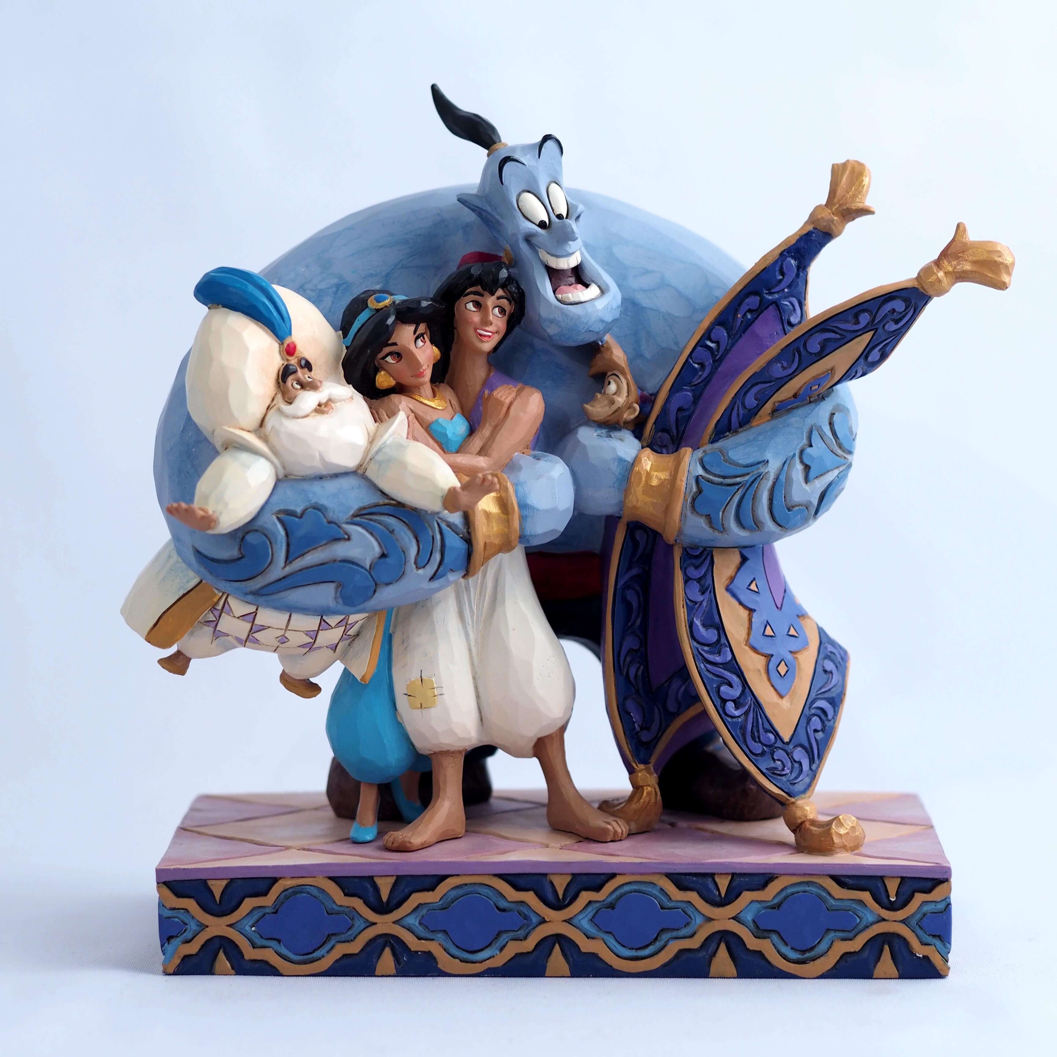 ディズニー映画『アラジン』の作品とディズニーフィギュアをご紹介 